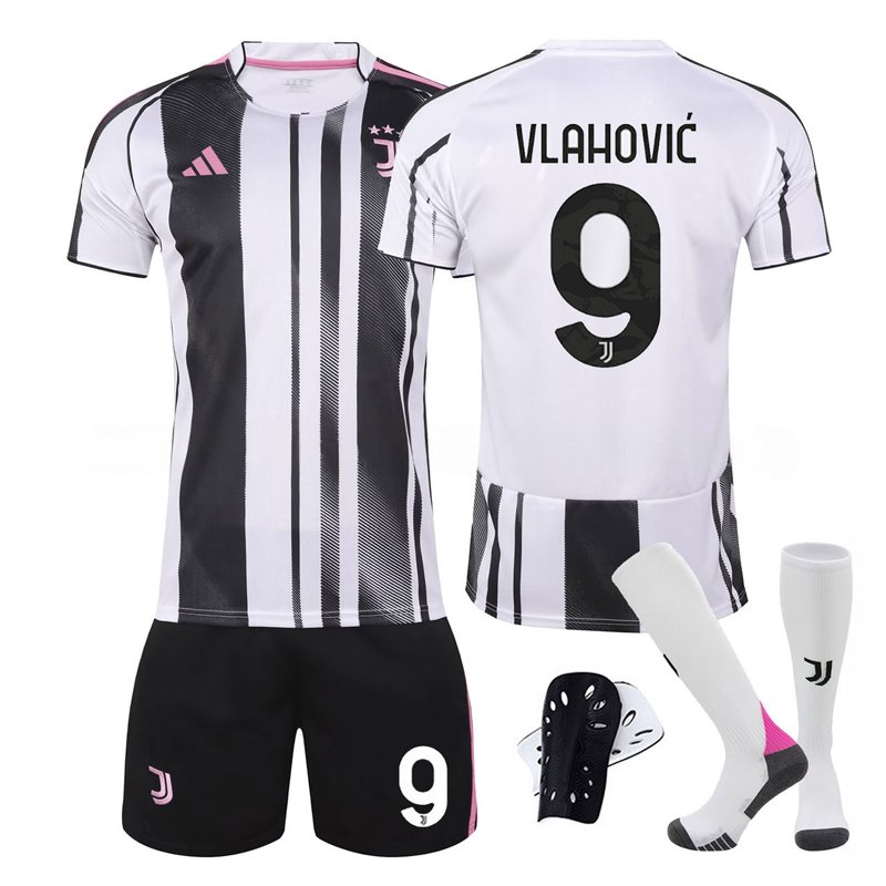 Juventus hjemme draktsett for barn 2025/26 med Vlahović 9 trykk