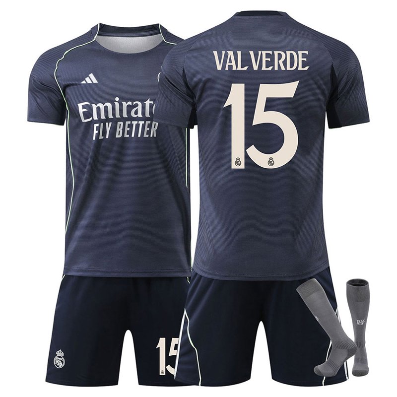 Real Madrid 25-26 Hjemmedrakt med shorts og VALVERDE 15 trykk for voksne