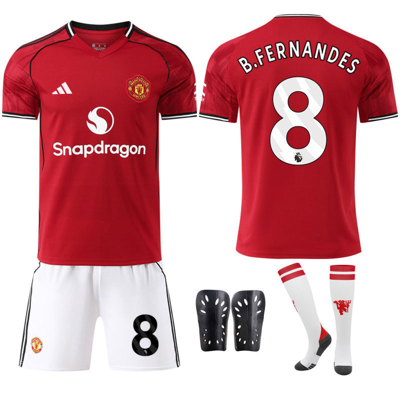 B.Fernandes 8 Manchester United 2025/26 Hjemmedrakt - Rød Trøye + Hvit Shorts