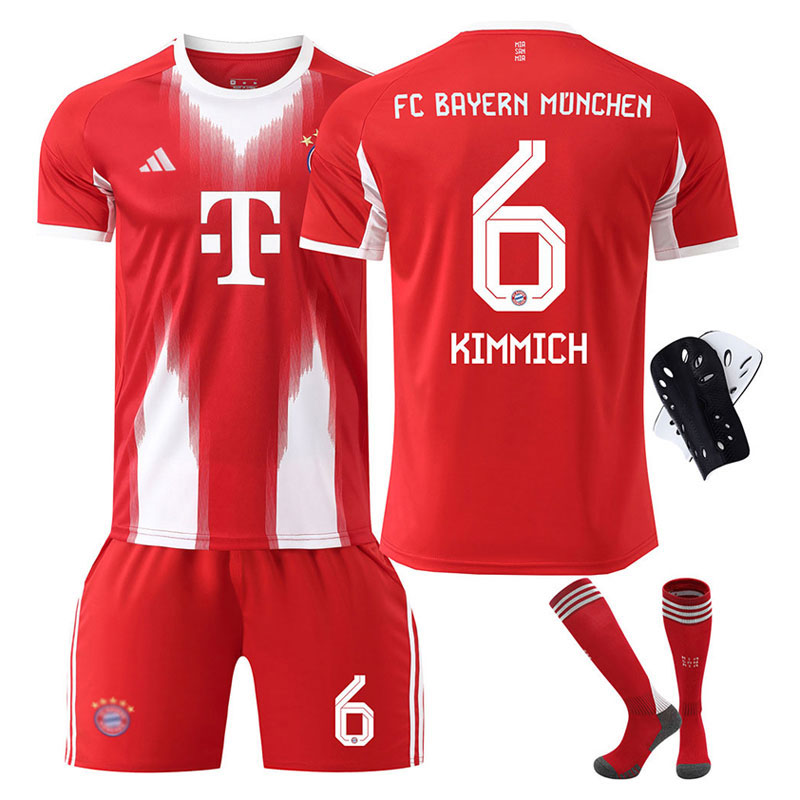 KIMMICH 6 FC Bayern draktsett for barn 2025/26 hjemmetrøye og shorts