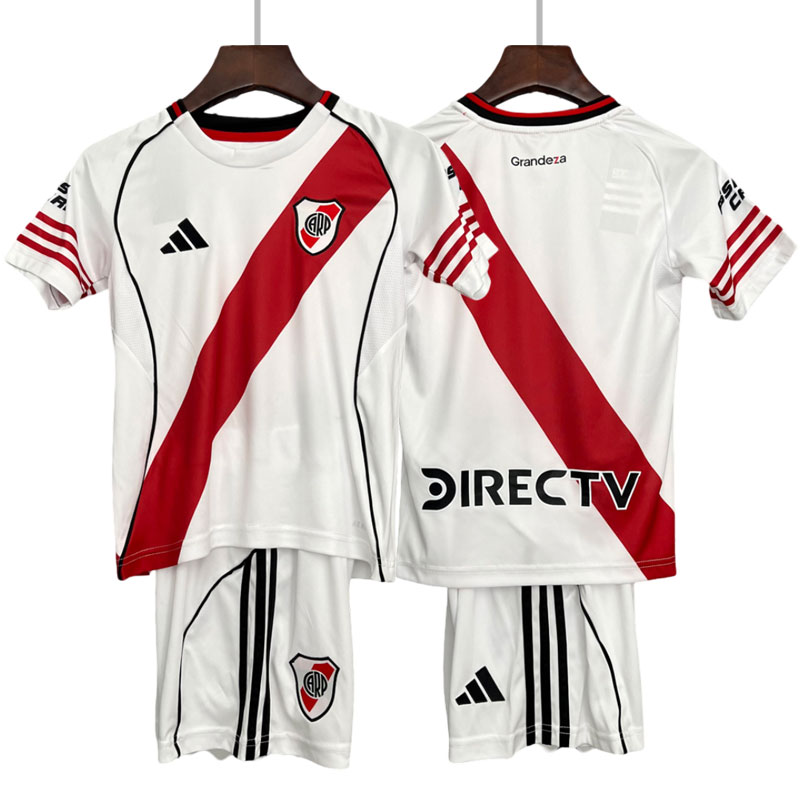River Plate hjemmedrakt 2025/26 barn - fotballdrakt med trøye og shorts
