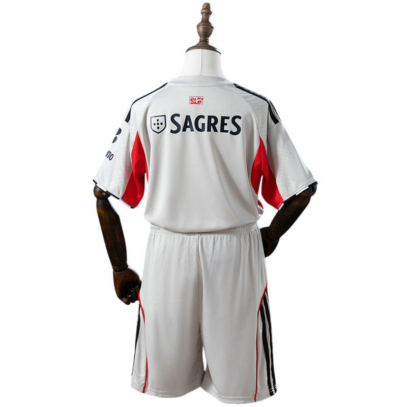 Benfica bortedrakt 2025-26 for barn Benfica bortedrakt 2025/26 for barn