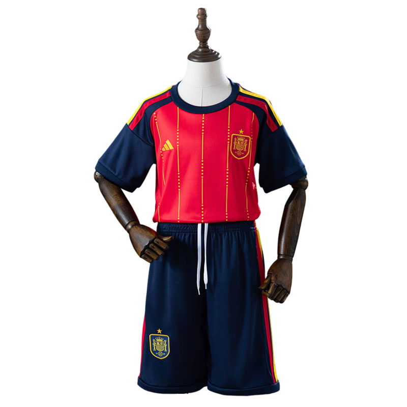 Barn Spania VM-drakt 2026 – rød hjemmetrøye med shorts